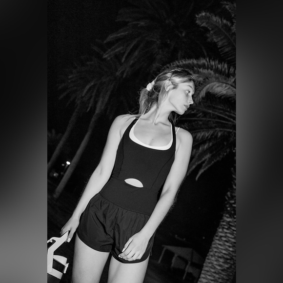 People Movement Righteous Runsie NWT Raspberry Pink Size L - Picture 2 of 5